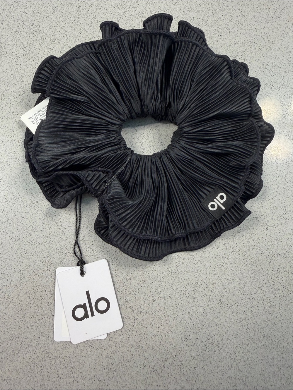 ALO Yoga Kids Black Ruffled Pleated Scrunchie Hair Tie